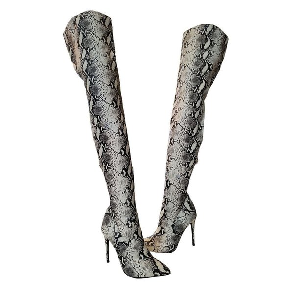 NWOB Steve Madden Vegan Thigh High Dominique Boot Women Light Grey Boots Size 6M - Picture 1 of 15